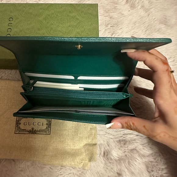 Brand new authentic Gucci gg long quilted leather wallet - Picture 4 of 11